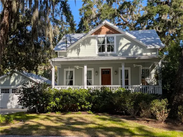 1006 Village Oaks Lane, St Simons Island, GA 31522