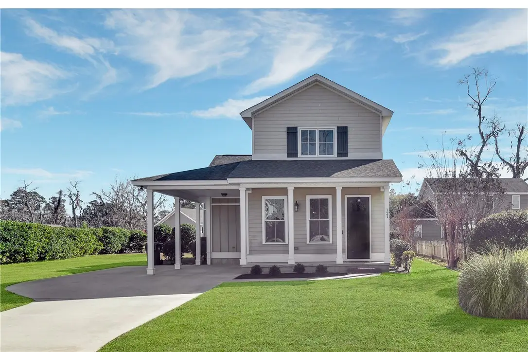 121 Pecan Point Road W, Brunswick, GA 31525 - Image #1