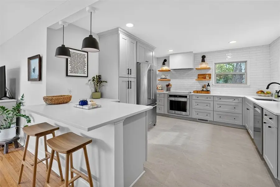 211 Satilla Drive, Brunswick, GA 31523 - Image #2