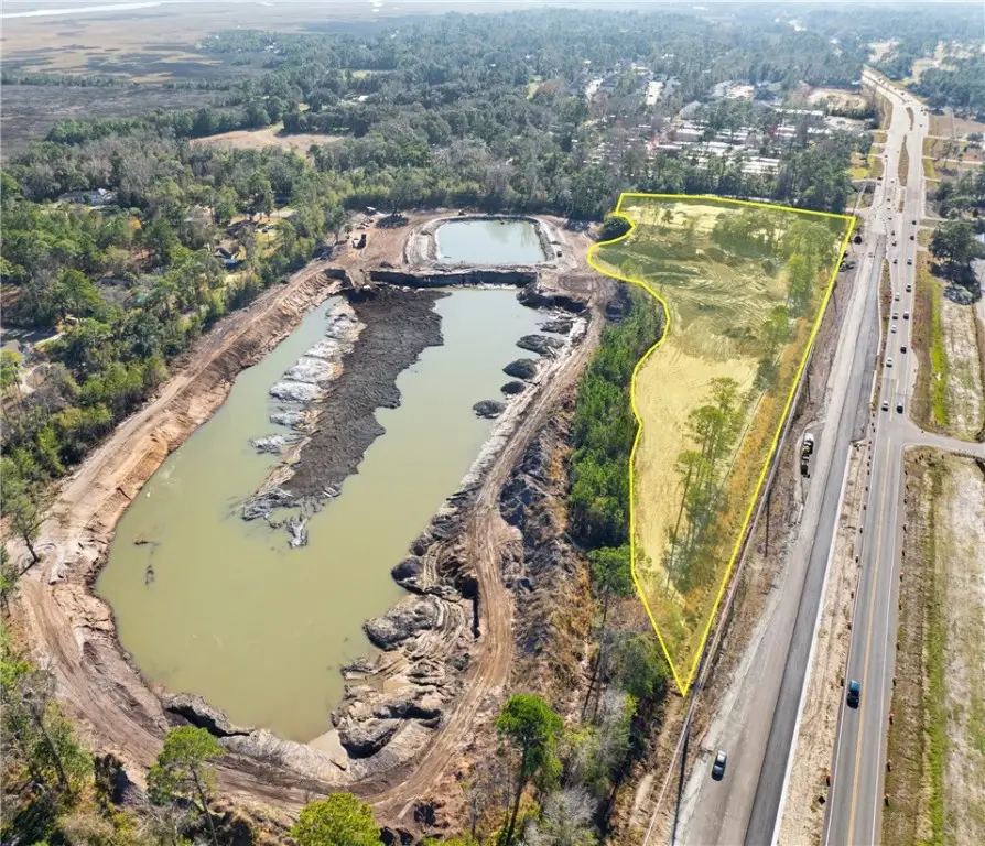 4270 Highway 17 N, Brunswick, GA 31525 - #3