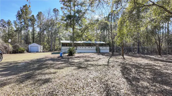 255 Drury Lane, Hortense, GA 31543