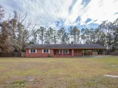 8590 82 Highway, Waynesville, GA 31566