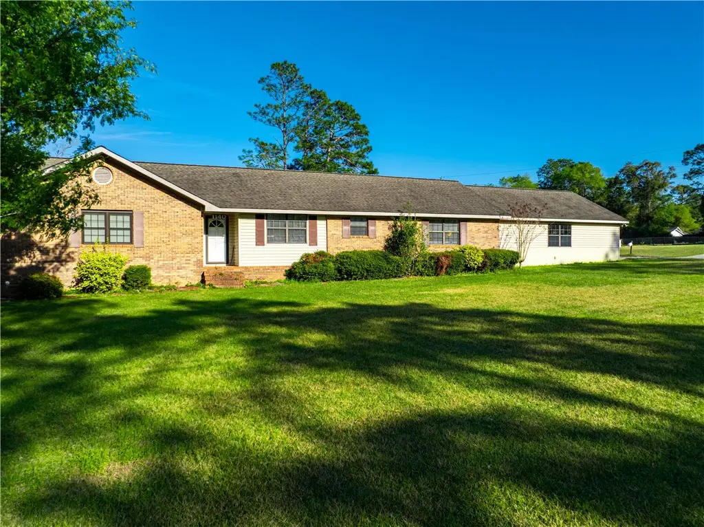 1140 Highland Drive, Waycross, GA 31503 - #1
