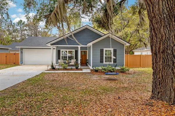 411 Pine Street, Darien, GA 31305