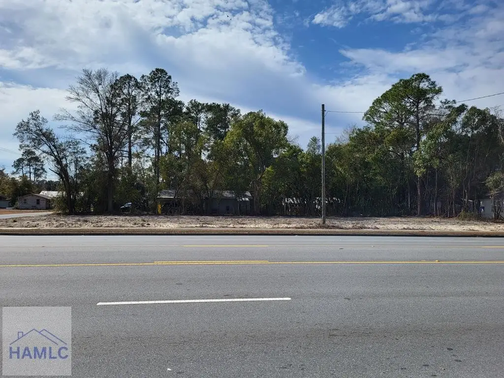 568 E Pine Street, Jesup, GA 31546 - #1