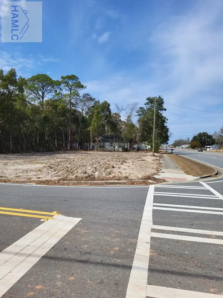 568 E Pine Street, Jesup, GA 31546 - #3