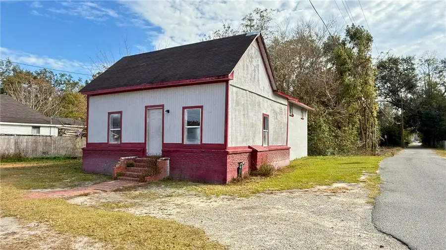 356 N 4th Street, Jesup, GA 31545 - #2