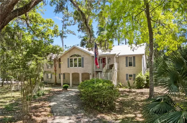 225 West Point Drive, St Simons Island, GA 31522