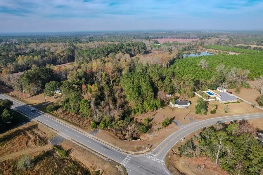 102 Highsmith Avenue, Screven, GA 31560 - #2