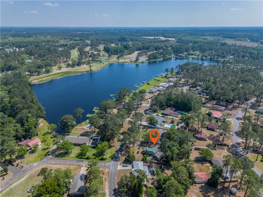 930 Lakeview Drive, Blackshear, GA 31516 - #2