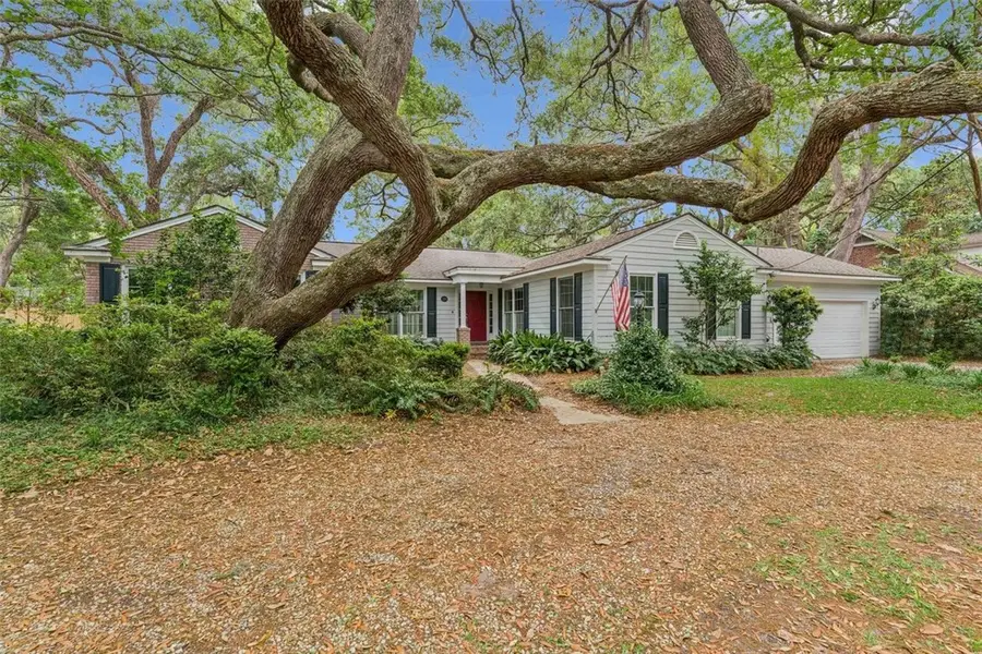 211 Wymberly Road, Saint Simons Island, GA 31522 - #2