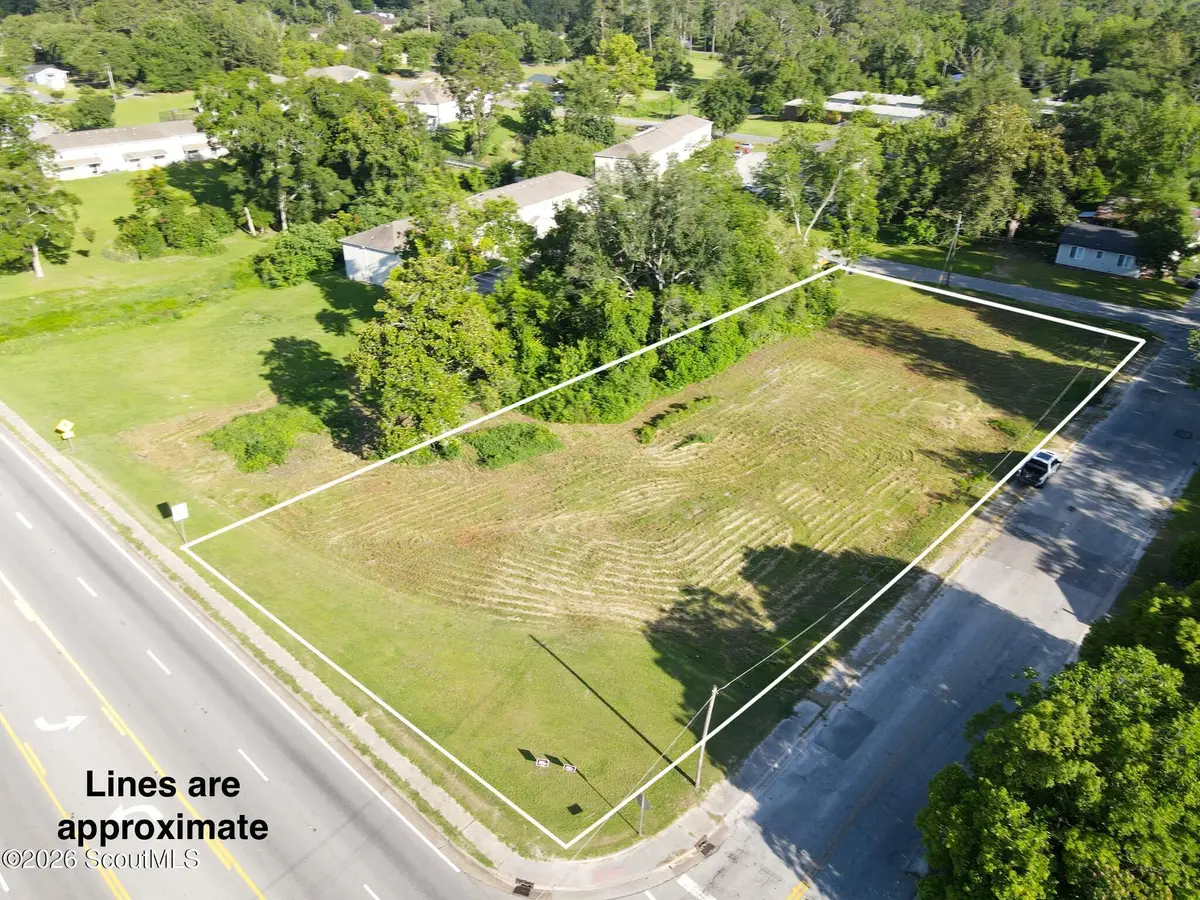 615 Morton Avenue, Waycross, GA 31501 - #1