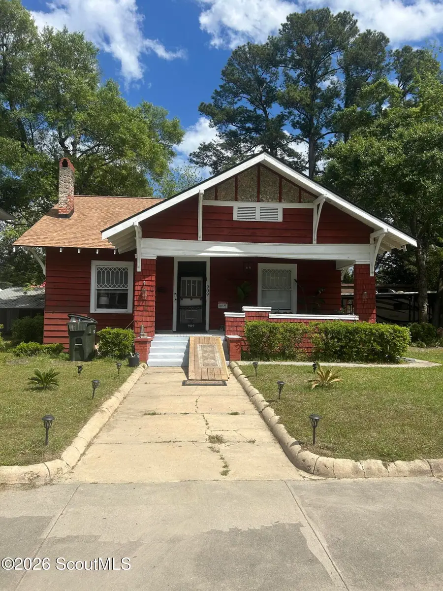 909 Gilmore Street, Waycross, GA 31501 - #2