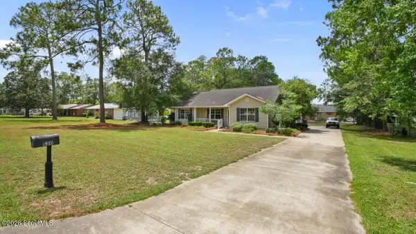 130 Hollywood Avenue, Jesup, GA 31545
