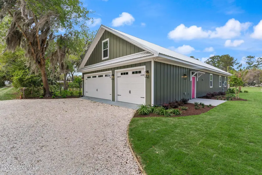 709 Adams Street, Darien, GA 31305 - #3
