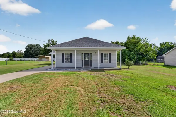 4074 Meadow Circle, Blackshear, GA 31516