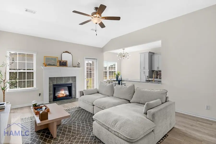 323 Brightleaf Circle, Hinesville, GA 31313 - Image #2