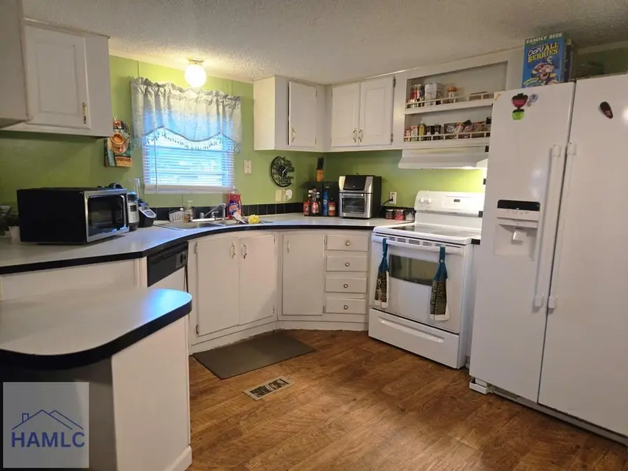 517 Oak Wood Circle Ne, Glennville, GA 30427 - Image #3