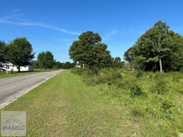 141 Boardwalk Avenue, Jesup, GA 31545