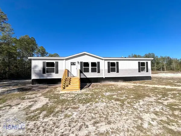 9947 Hwy 110 W, Waynesville, GA 31566