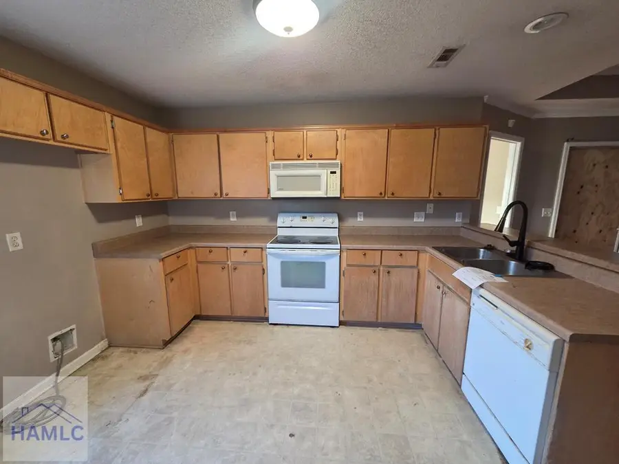 170 Wayfair Lane, Hinesville, GA 31313 - Image #2