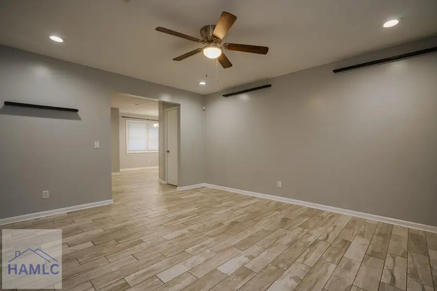 1042 Live Oak Drive, Hinesville, GA 31313 - Image #2