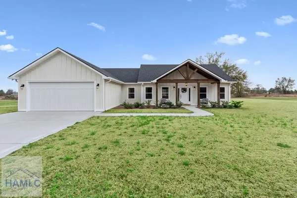 88 Northshore Avenue, Jesup, GA 31545