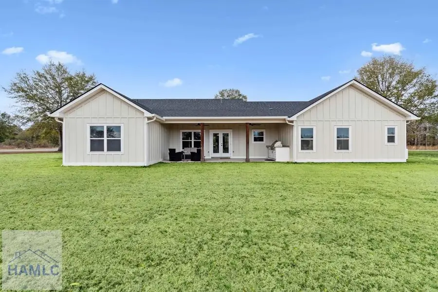 88 Northshore Avenue, Jesup, GA 31545 - #3