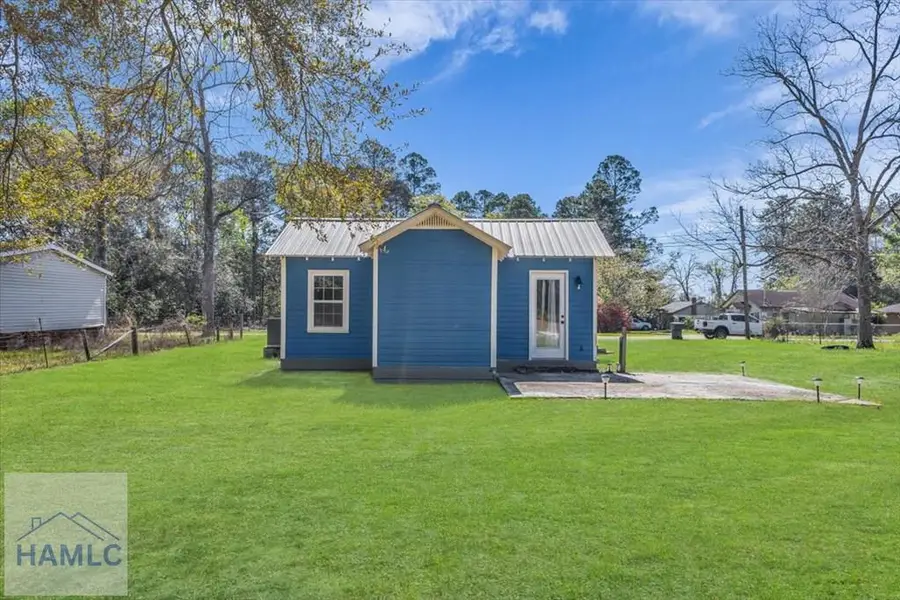 424 Gilford Street, Jesup, GA 31546 - #3