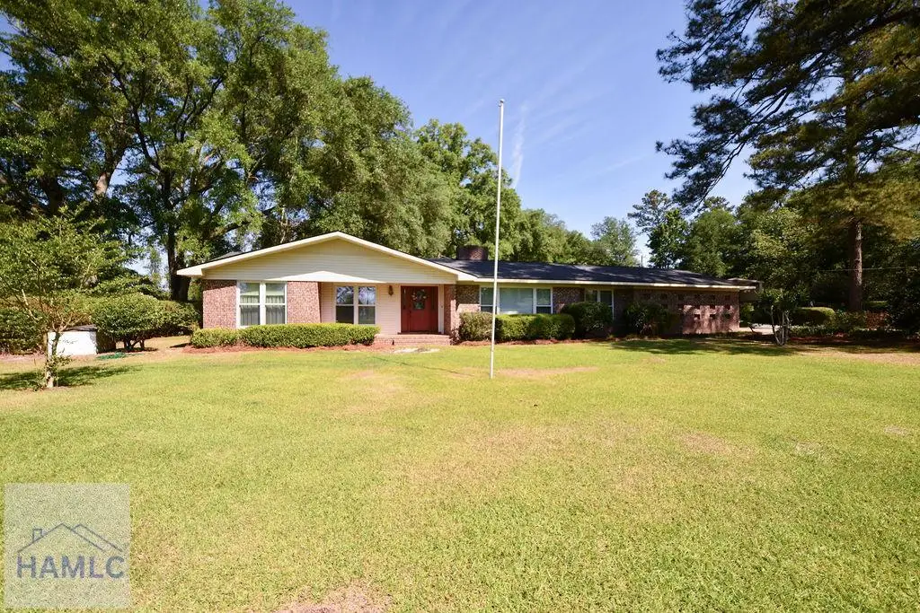 39 Adams Street, Jesup, GA 31545 - #1