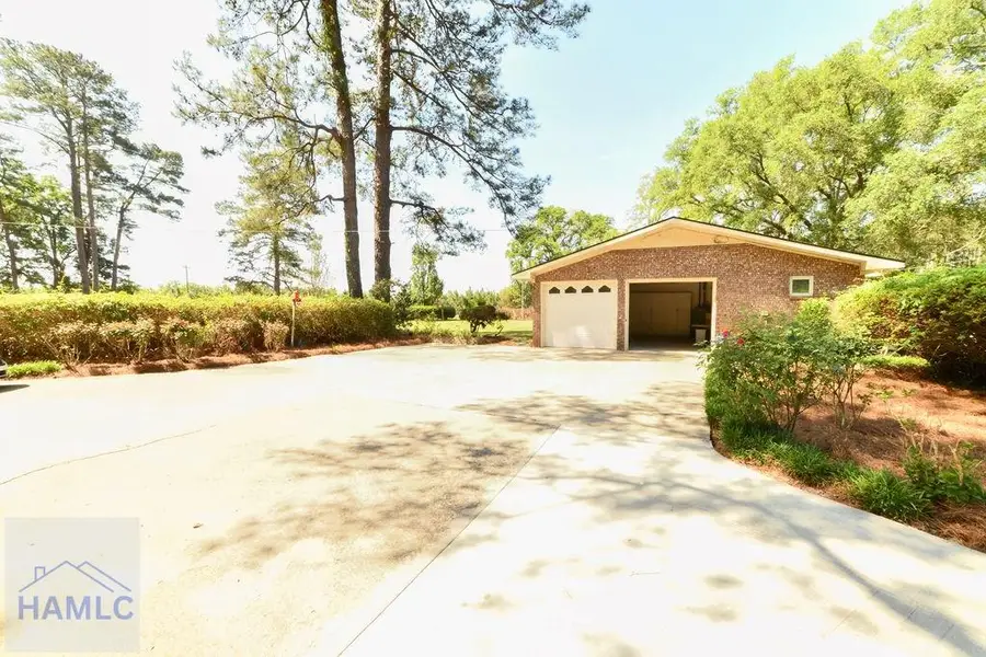 39 Adams Street, Jesup, GA 31545 - #2