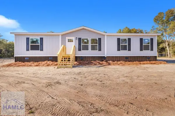 235 Gibson Circle, Hortense, GA 31543