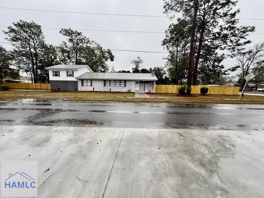 204 N Palm Street, Jesup, GA 31546 - #2
