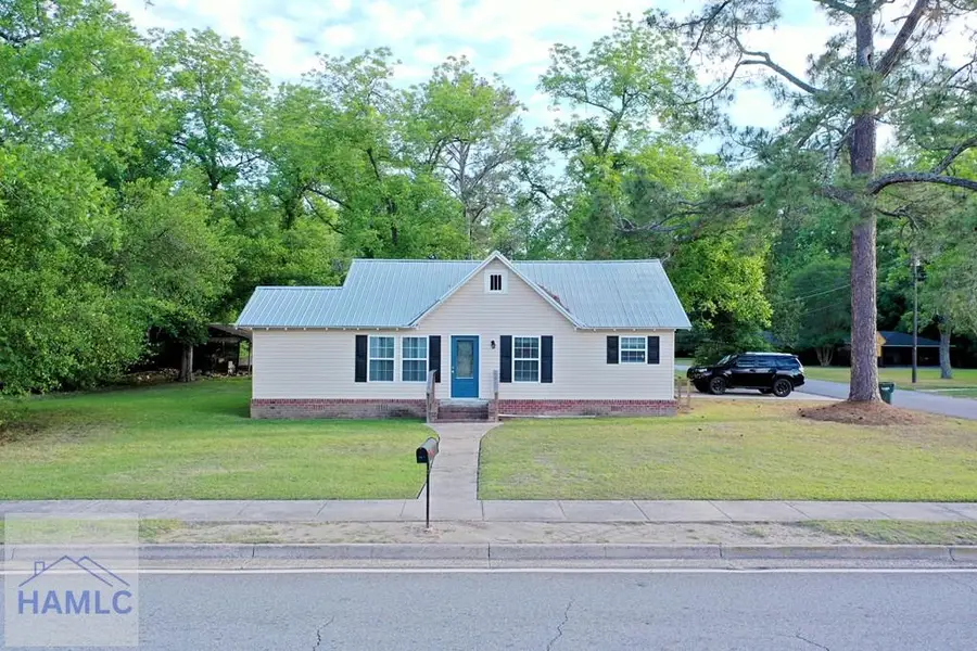 301 East Howard Street, Glennville, GA 30427 - #3
