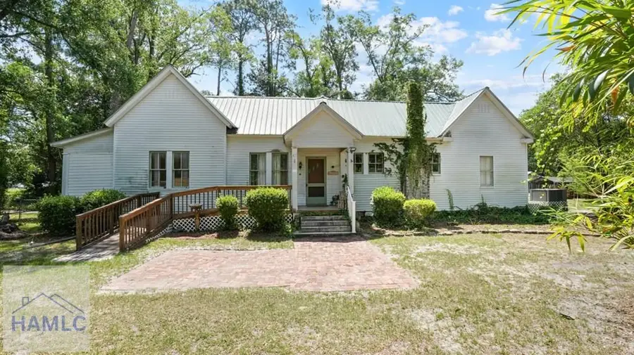 417 Hickory Street, Jesup, GA 31546 - #2