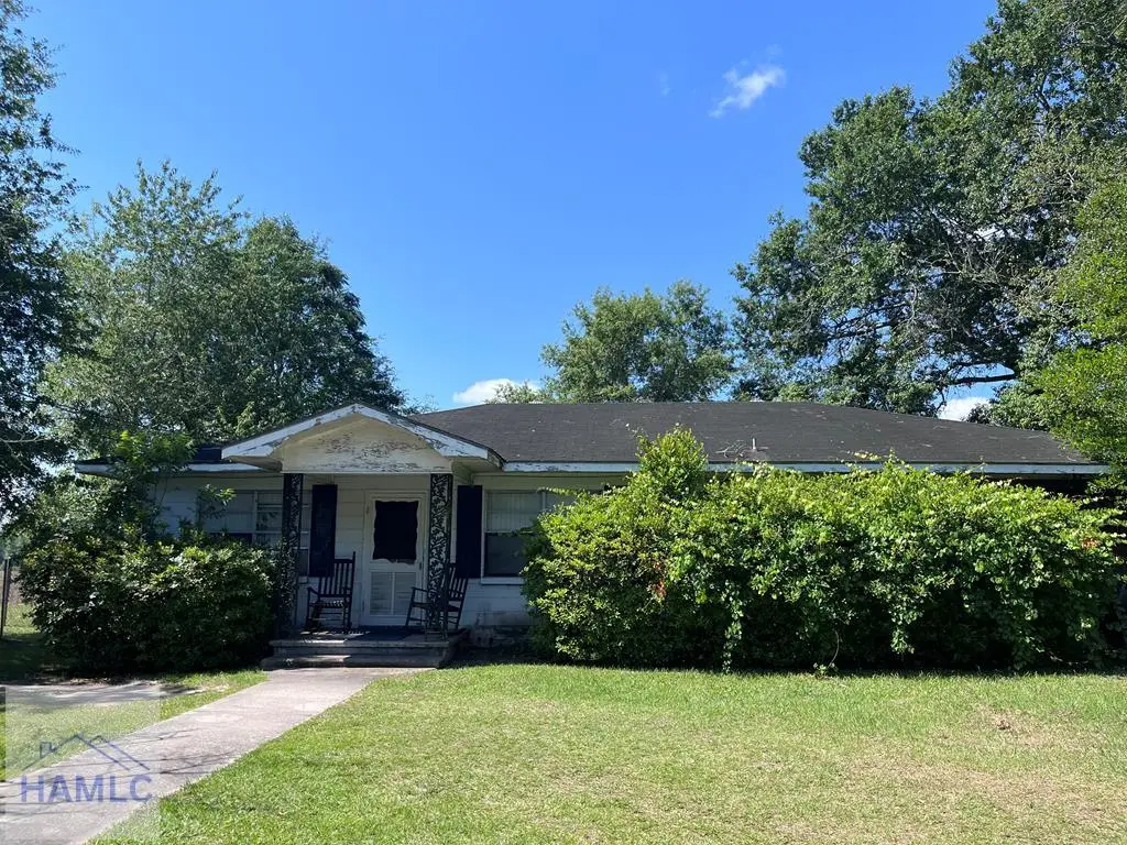 211 Banks Street, Glennville, GA 30427 - #1