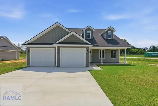 651 N Caswell, Glennville, GA 30427