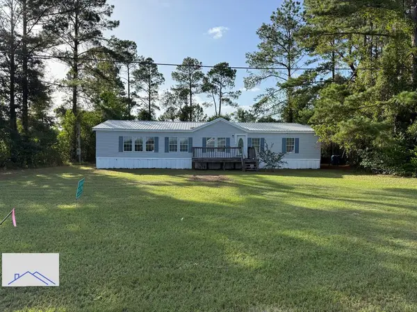 226 Barn Road Circle, Jesup, GA 31545
