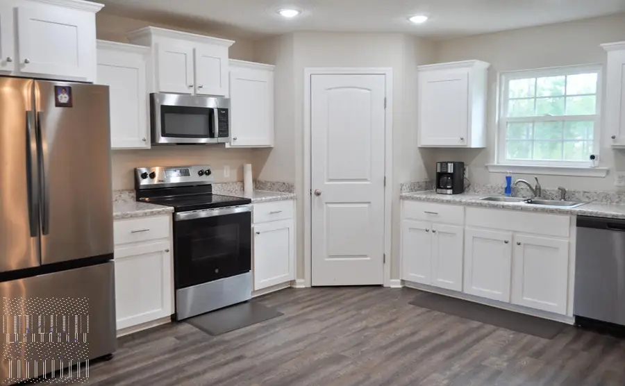 635 Church Circle, Jesup, GA 31545 - #2