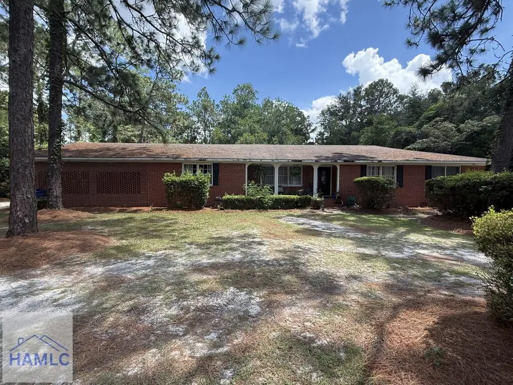 1394 Oak Street, Jesup, GA 31545 - #1