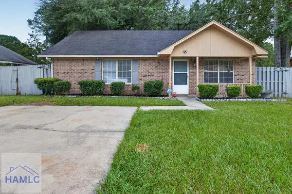 814 Lost Grove Lane, Hinesville, GA 31313