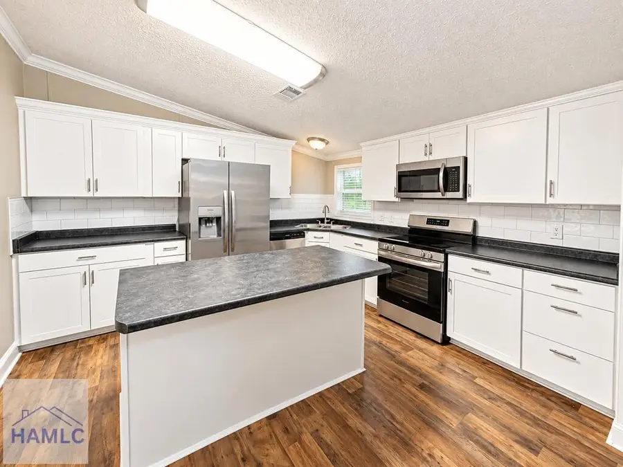 2879 West 15th Street, Hinesville, GA 31313 - #2