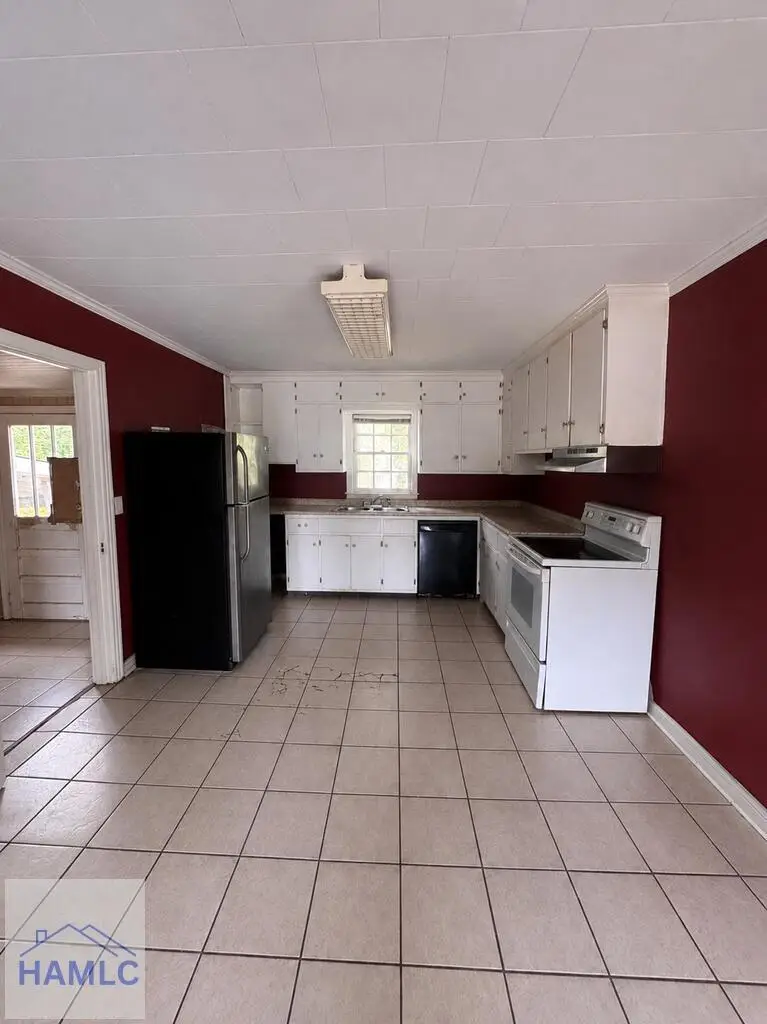 626 Sycamore Street, Swainsboro, GA 30401 - #2