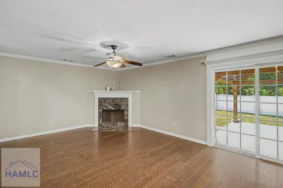 401 East Banks Street, Glennville, GA 30427 - #2