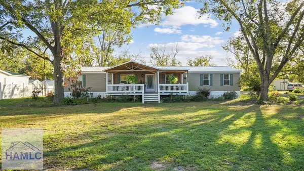 535 Walter Street, Odum, GA 31555