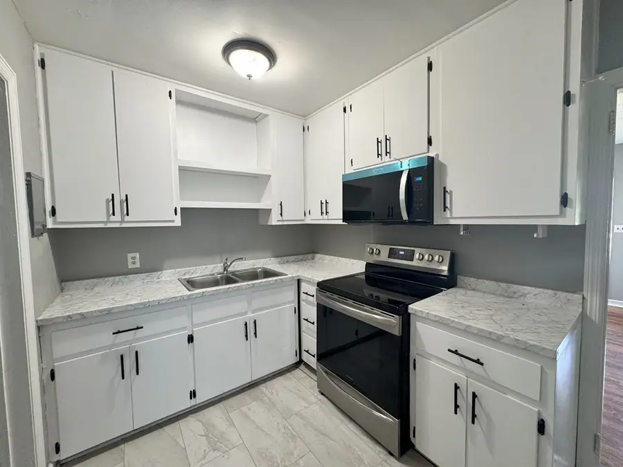 1906 W Whitney, Albany, GA 31707 - #2