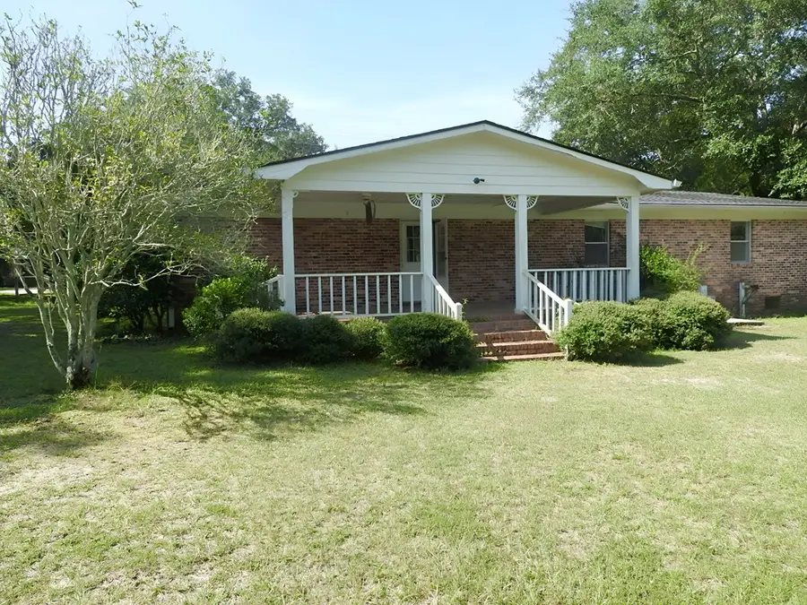 325 Watt St, Camilla, GA 31730 - #2