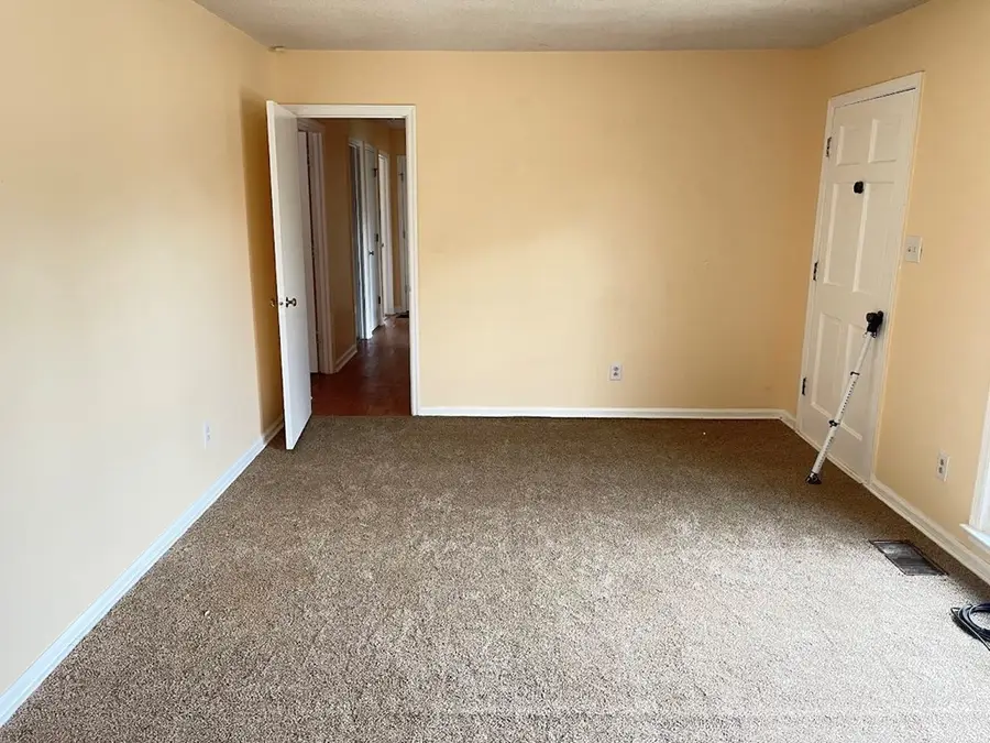 823 Shelton Drive, Albany, GA 31705 - Image #3