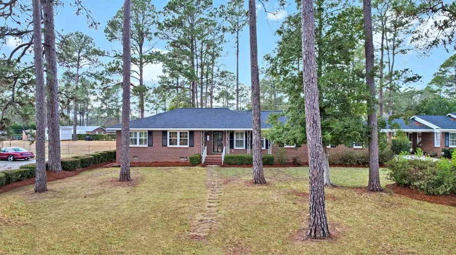 1914 Lakeridge Drive W, Albany, GA 31707 - Image #2