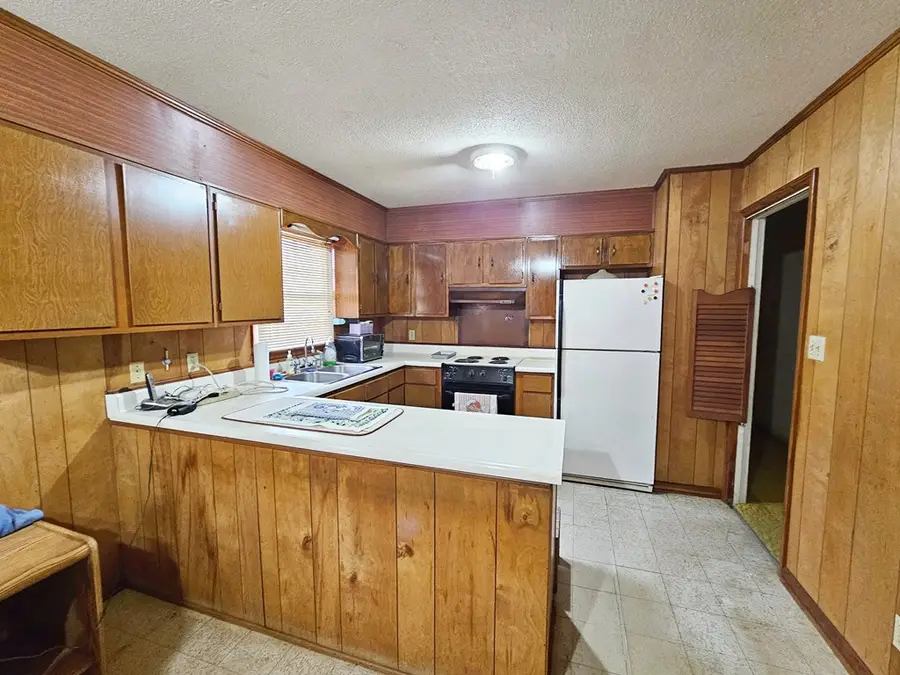 2317 Whispering Pines Rd, Albany, GA 31707 - Image #3